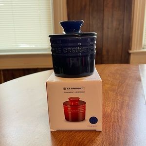 Le Creuset 6 OZ Cobalt Blue butter Crock